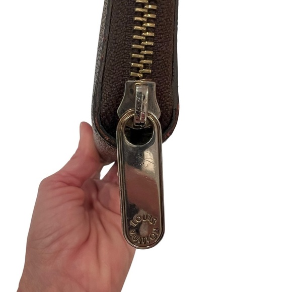 LOUIS VUITTON | Zip Around Organizer | Long Wallet Damier Ebene, Brown | Coated - Picture 2 of 16